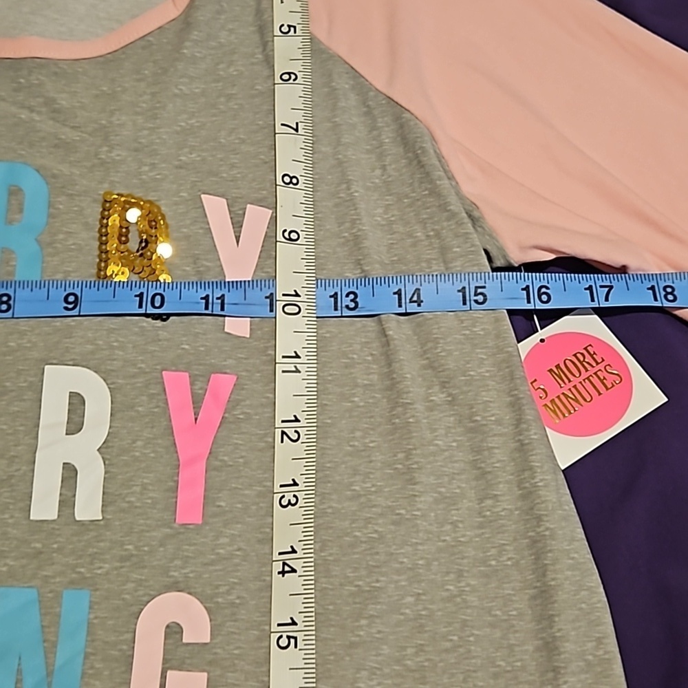 2 Juniors Shirts Pink Grey Colorful Merry Everything & Blue Red Sleigh All Day L - Picture 4 of 9